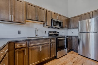 424 Main Street Luxury Apartments in Middletown, CT - Foto de edificio - Interior Photo