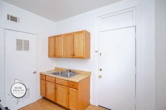 6250 S Western Ave in Chicago, IL - Building Photo - Building Photo