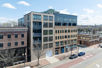 4 Thorndike St in Boston, MA - Building Photo - Building Photo