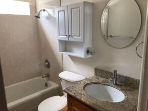 1044-221 1/2 Litch Ct in Reno, NV - Building Photo - Building Photo