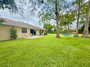 228 Park Rd N in Royal Palm Beach, FL - Building Photo - Building Photo