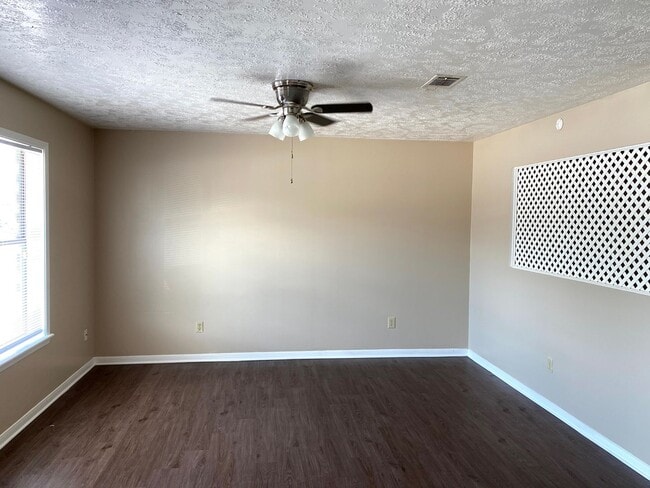 701 San Benito Dr in College Station, TX - Building Photo - Building Photo