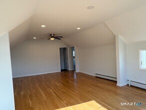 140 Beach Ave in Milford, CT - Building Photo - Building Photo