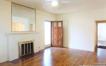 244 W Hermosa in San Antonio, TX - Building Photo - Building Photo