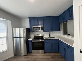 2101 State Hwy 3 in Dickinson, TX - Building Photo