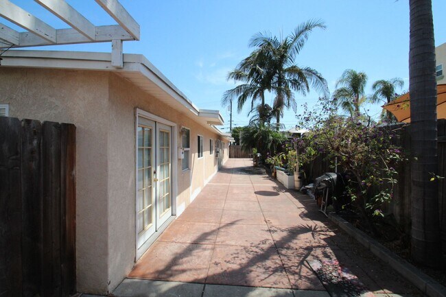 property at 2039-2043 Grand Ave