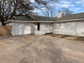 4316 58th St in Lubbock, TX - Building Photo