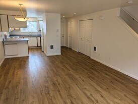 17987 SW 115th Ave in Tualatin, OR - Building Photo