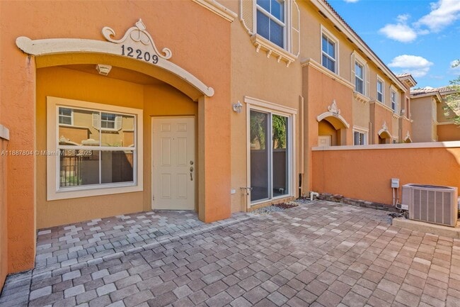 12209 SW 27th St in Miramar, FL - Building Photo - Building Photo