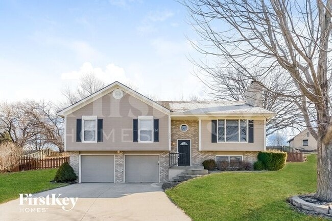 property at 7928 NW 74th Ct