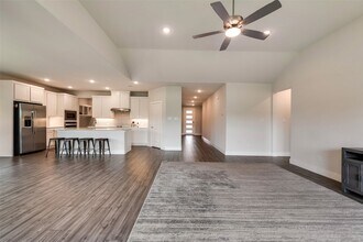 243 Frio Dr, Unit 1 & 2 in Waxahachie, TX - Building Photo - Building Photo