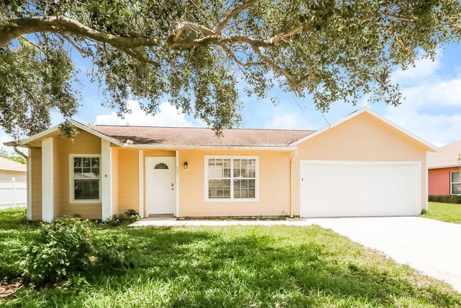 property at 391 SW Undallo Rd