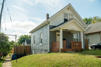 3548 Manhattan Ave in Maplewood, MO - Building Photo - Building Photo