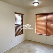 10459 E Arcadia Ave in Mesa, AZ - Building Photo - Building Photo