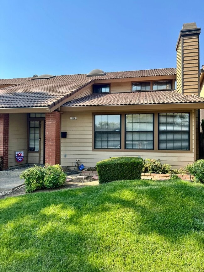 724 E Magill Ave in Fresno, CA - Building Photo - Building Photo