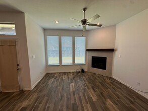 2608 Stone Mantle Ln in Denton, TX - Building Photo - Building Photo