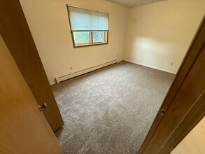 1830 Congress Cir in Anchorage, AK - Building Photo - Building Photo