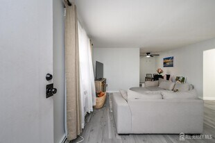 289 Main St in Spotswood, NJ - Building Photo