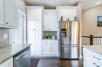 75 Leyland Cir in Hendersonville, NC - Building Photo - Building Photo