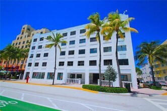 1390 Ocean Dr, Unit 502 in Miami Beach, FL - Foto de edificio - Building Photo