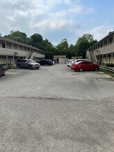 201 Sands St in Angleton, TX - Building Photo - Building Photo