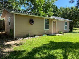 412 N Brazos St in Weatherford, TX - Building Photo