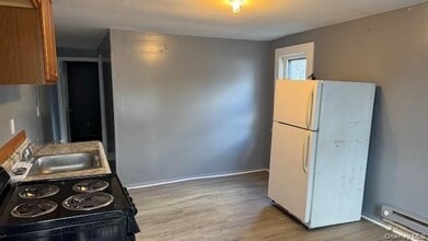 278 Cold Spring Rd in Monticello, NY - Foto de edificio - Building Photo