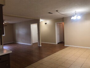 307 Moss Hill Ln in Conroe, TX - Building Photo - Building Photo