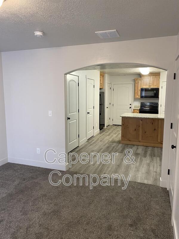 465 N 2650 W-Unit -Unit C in Tremonton, UT - Building Photo - Building Photo