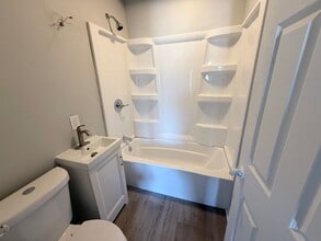 412 S Helen St in Sioux City, IA - Building Photo - Building Photo