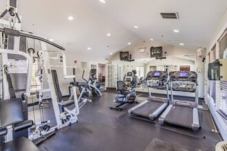Ellyn Crossing in Glendale Heights, IL - Building Photo - Building Photo