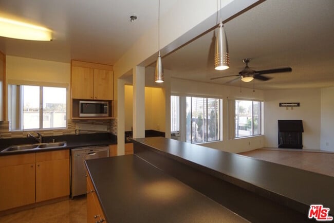 property at 1033 6th St