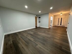 1951 N Meridian Rd in Tallahassee, FL - Building Photo - Building Photo