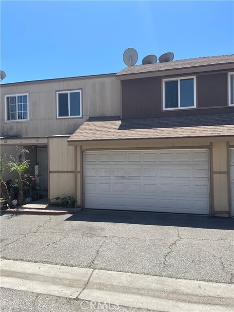 12828 Ramona Blvd