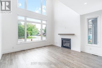 489 Duvernay Dr in Ottawa, ON - Building Photo - Building Photo