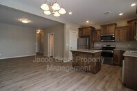 650 Ruby Cir photo'