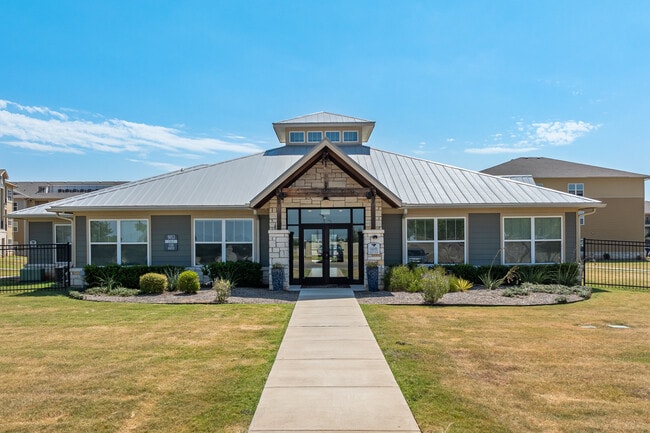 Stallion Pointe Apartments