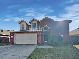 108 Quail Meadows Ln in Arlington, TX - Building Photo