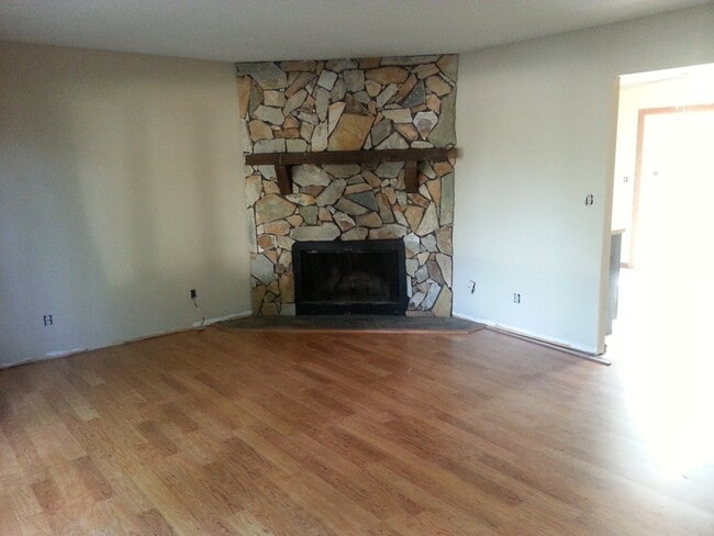 4159 Pickfair Rd in Springfield, IL - Building Photo - Building Photo