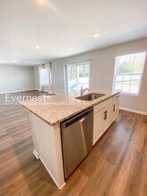 21 Valiant Ct in Fredericksburg, VA - Foto de edificio - Building Photo