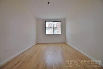 605 E. new York Ave in Brooklyn, NY - Building Photo - Floor Plan