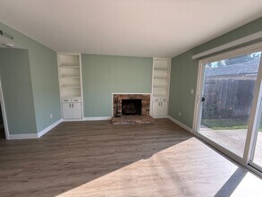 14542 Carfax Dr in Tustin, CA - Building Photo - Building Photo