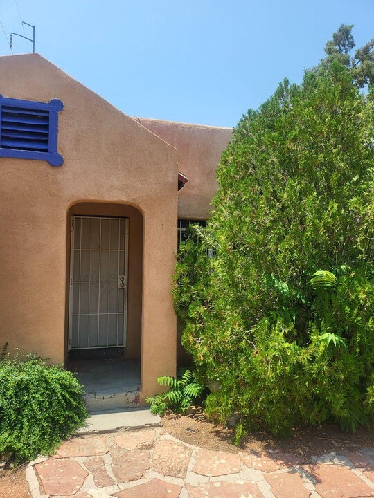 423 Princeton Dr SE in Albuquerque, NM - Building Photo