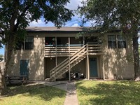 330 W Alice Ave in Kingsville, TX - Foto de edificio - Building Photo