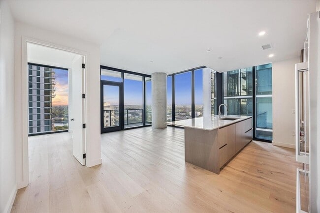 property at 610 Davis St