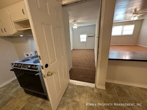 2115 S Loop 289 in Lubbock, TX - Building Photo - Building Photo