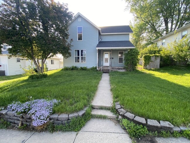 property at 435 16th St