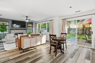 2559 Du Bois Dr in Roseville, CA - Building Photo - Building Photo