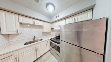 2887 Post St in Jacksonville, FL - Building Photo - Building Photo