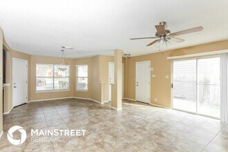 823 Meadow Stone in Converse, TX - Building Photo - Building Photo